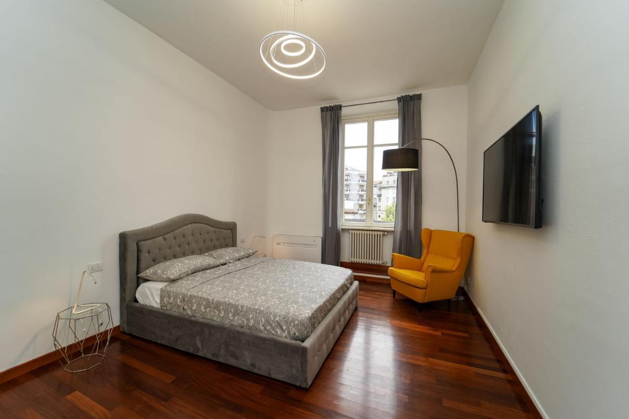 Appartamento Esclusivo Fronte Lago, In Centro A Como Con Garage ภายนอก รูปภาพ