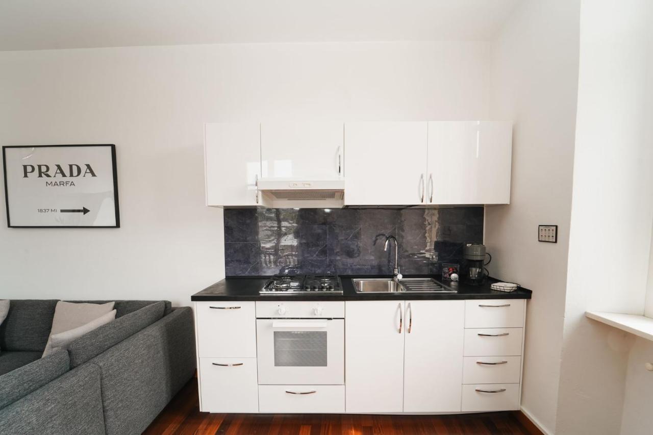 Appartamento Esclusivo Fronte Lago, In Centro A Como Con Garage ภายนอก รูปภาพ