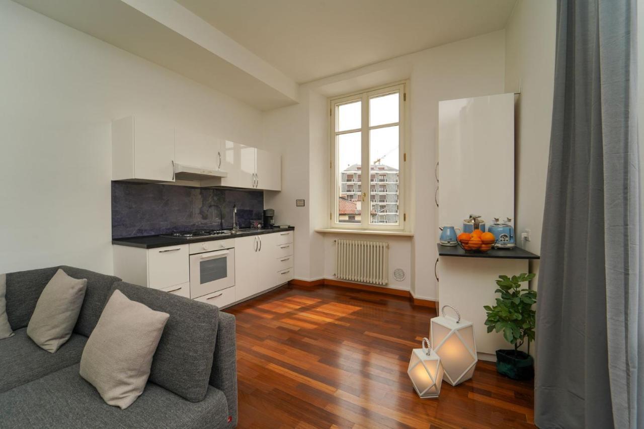 Appartamento Esclusivo Fronte Lago, In Centro A Como Con Garage ภายนอก รูปภาพ