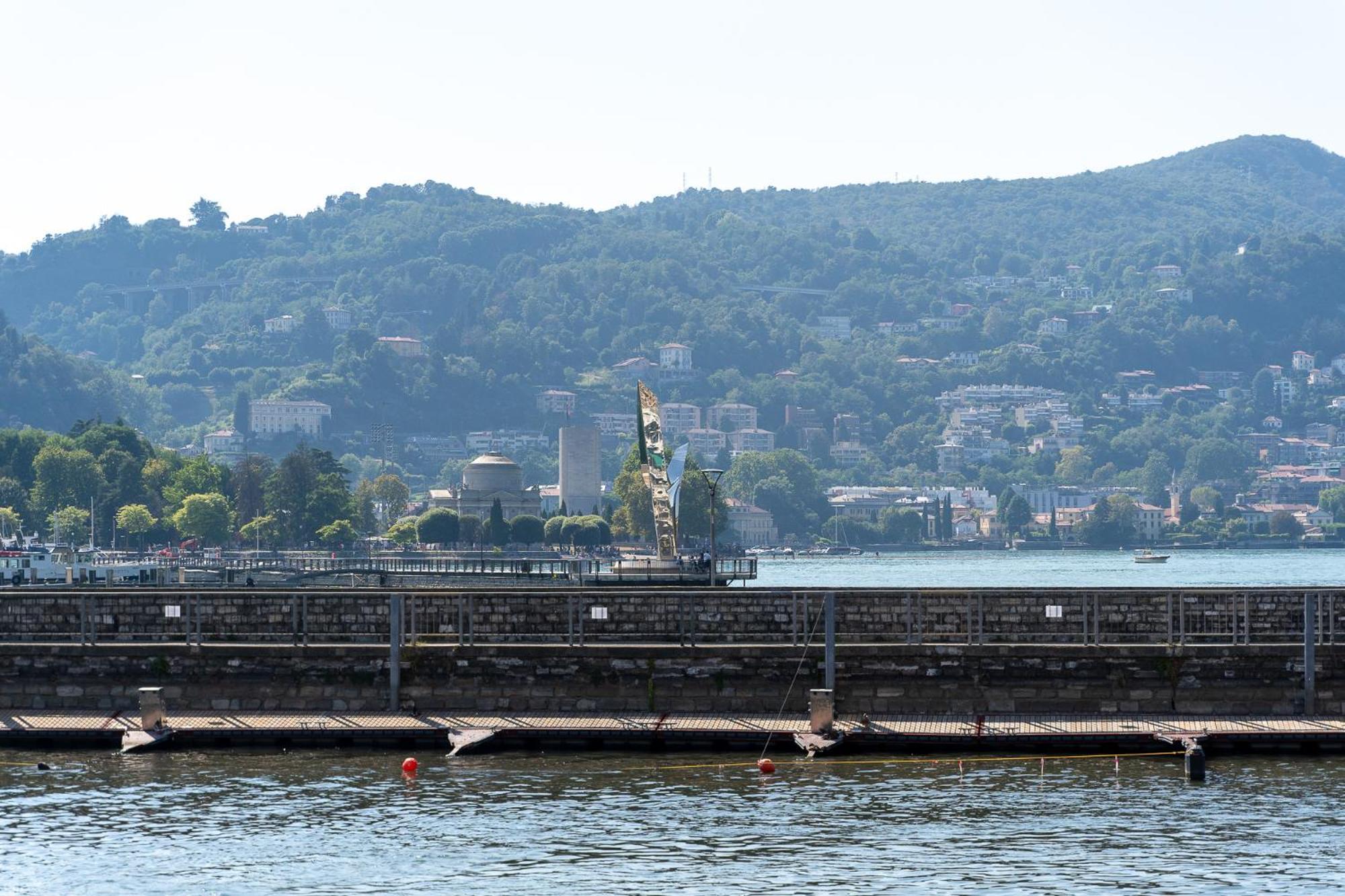 Appartamento Esclusivo Fronte Lago, In Centro A Como Con Garage ภายนอก รูปภาพ